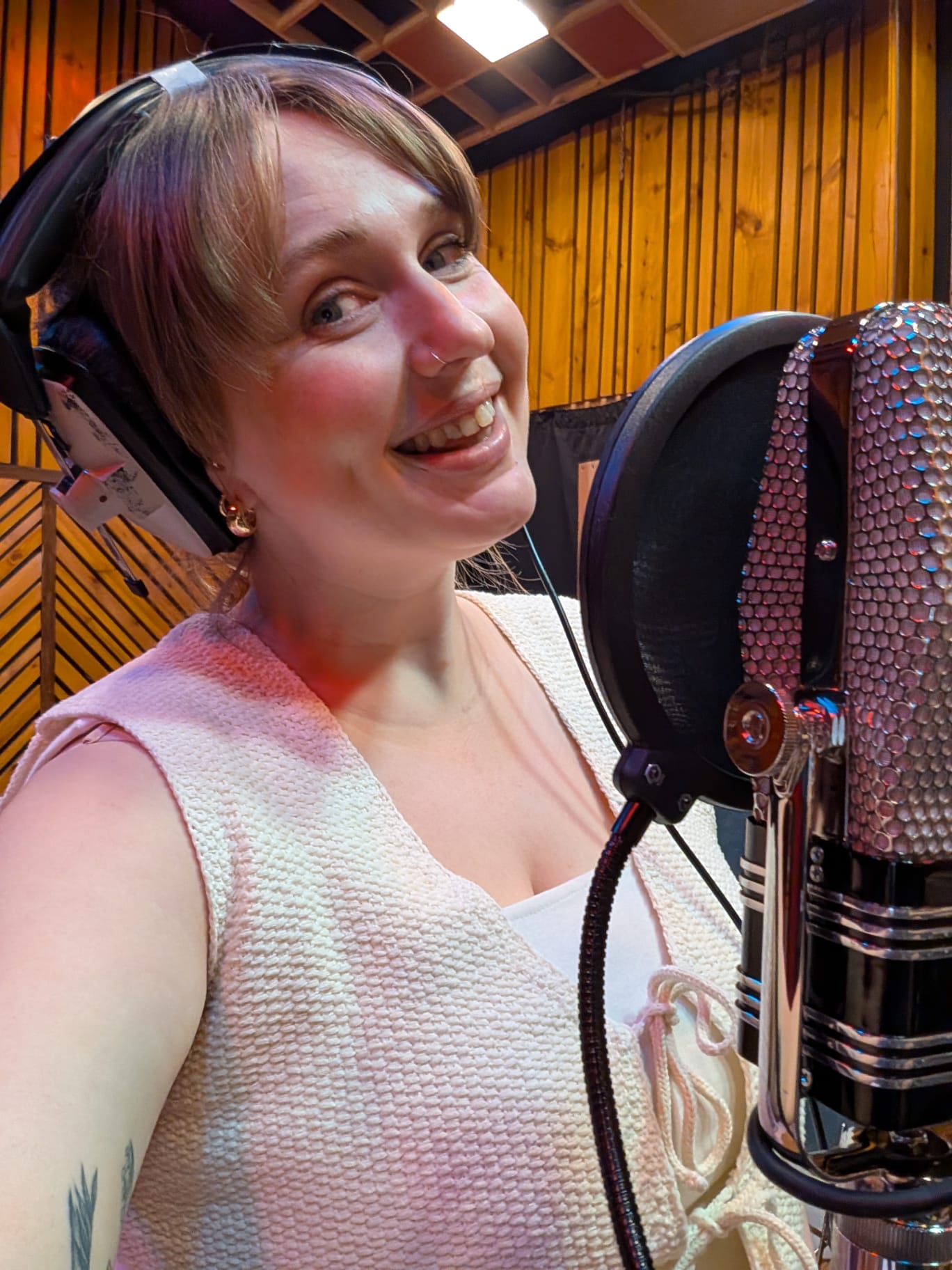 Vikki — Lead Vocals